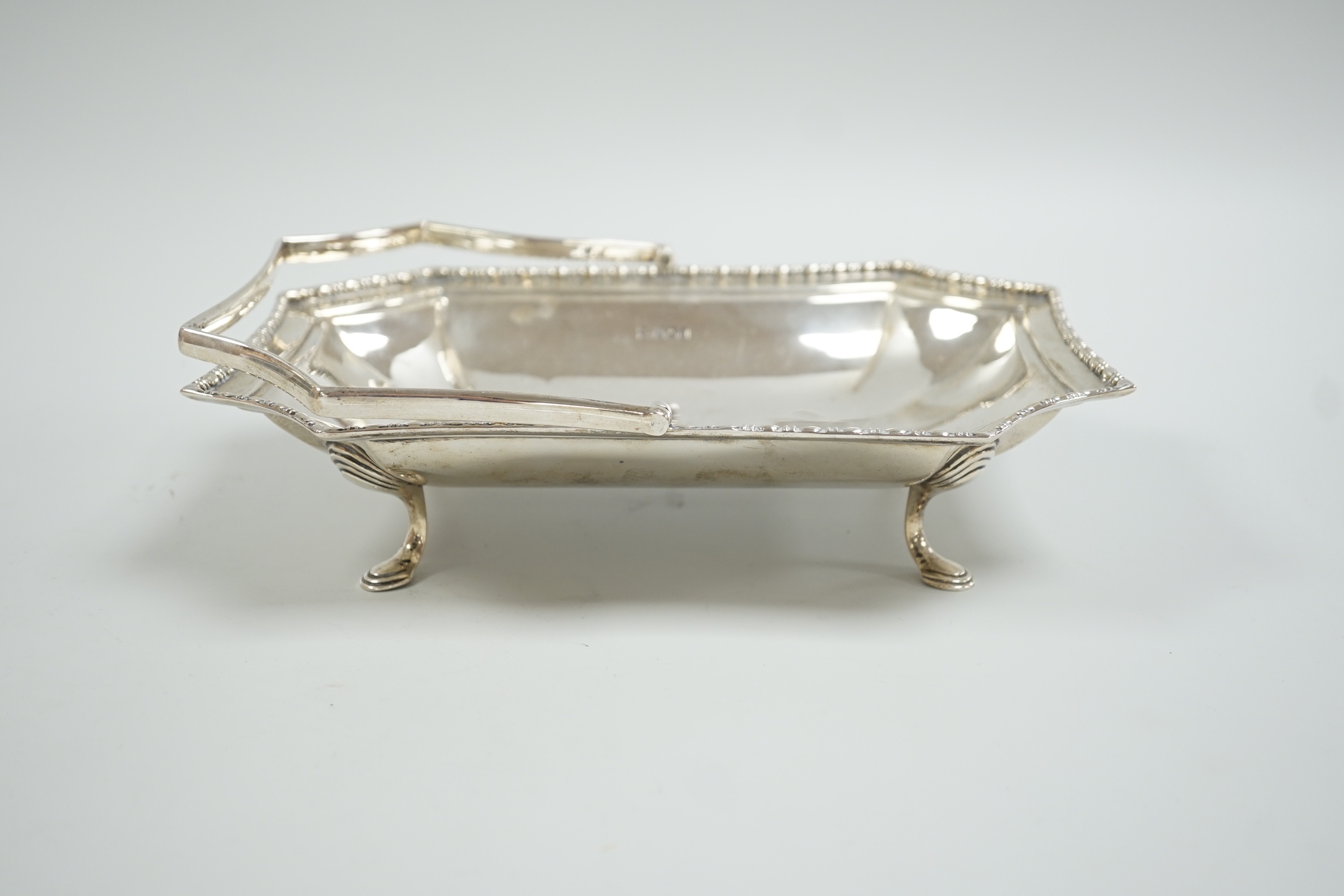 A George V silver shallow basket, James Deakin & Sons Ltd, Sheffield, 1921, 24.5cm, 17.7 oz.